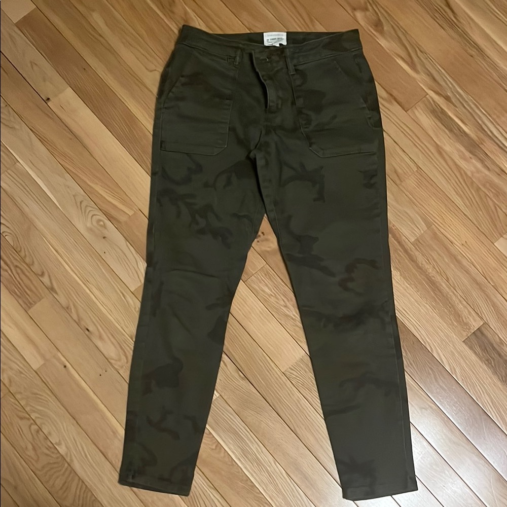 Sanctuary Green Cargo Pants with Straight Leg
